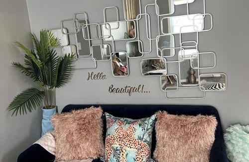 Eastpointe House | SelfieBnb | Great for Content Creation & Selfies