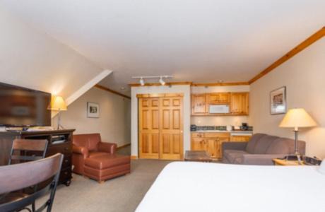 Sandpoint Hotel | Selkirk Lodge