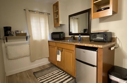 Colville Hotel | Selkirk Motel