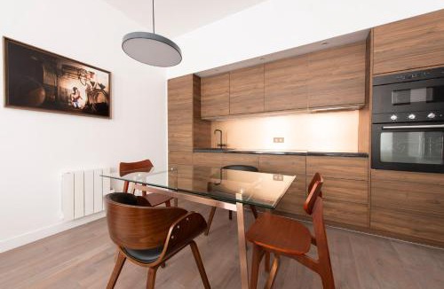 Saint-Merri Apartment | Semaphore