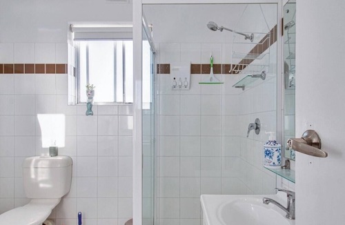 Semaphore Apartment | Semaphore's Seaside Retreat