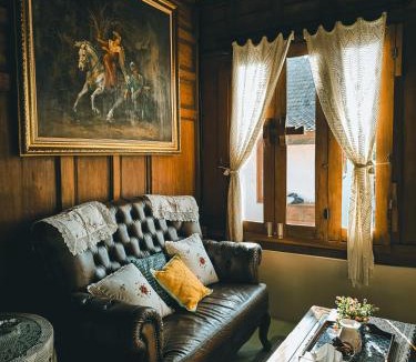 Melayang Bed & Breakfast | Sembung Healing House