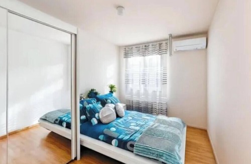 Saint-Bonnet-de-Mure House | Semi-detached house