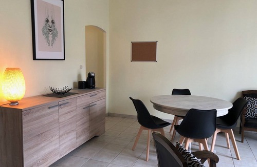 Angles Cottage | Semi-detached cottage with heated pool 5km from the beach