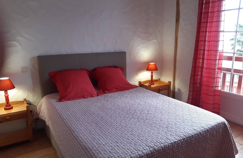 Itxassou Cottage | SEMI-DETACHED GITE SLEEPS 12
