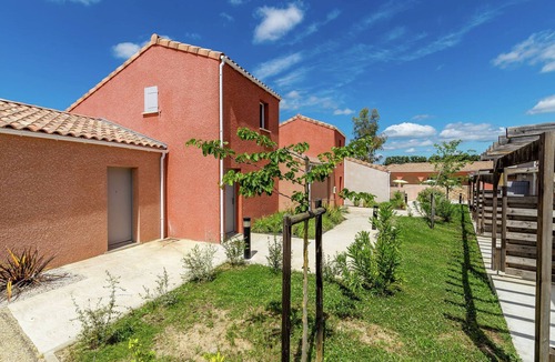 Saint-Christol House | Semi-detached home in the hinterlands of Languedoc