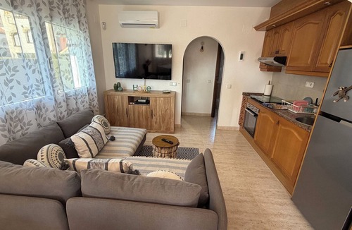 El Casalot House | Semi-detached house in a quiet area