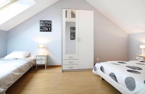 Bacilly House | Semi detached house, Bacilly