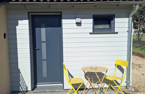 Jaunay-Clan Apartment | Semi-detached studio
