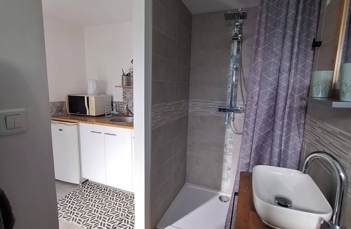 Jaunay-Clan Apartment | Semi-detached studio