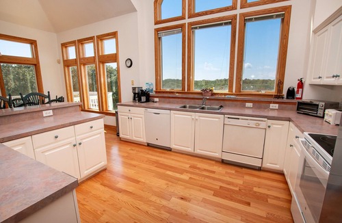 Pine Island House | Semi-Oceanfront, Pool, Hot Tub, Close to beach! PI145, Four Seasons