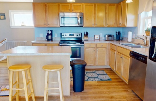Carova Beach House | Semi-Oceanfront, Pool & Hot Tub, Wild Horses, Pets Welcome, 4x4 Beach