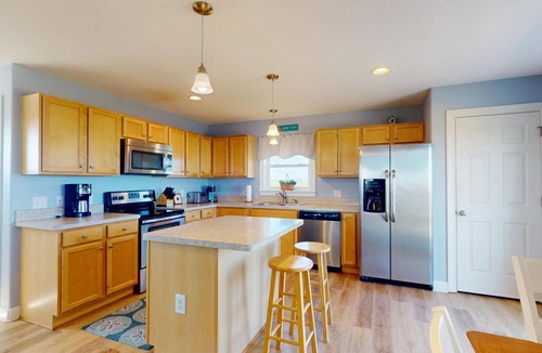 Carova Beach House | Semi-Oceanfront, Pool & Hot Tub, Wild Horses, Pets Welcome, 4x4 Beach