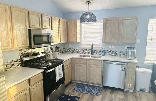 Leeward Sands House | Semi Private Pool <> Large Fenced Yard <> 2 bdrm - 2 bath