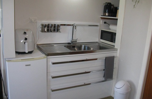 Meeanee Apartment | Semi-rural self contained studio