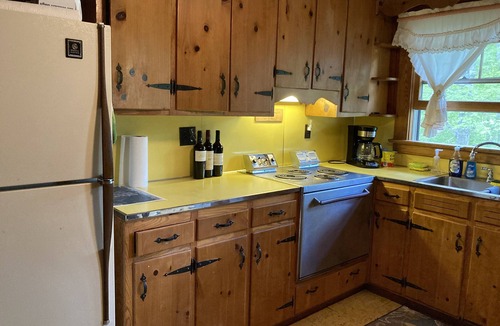 Reserve at Fairystone Cabin | Semi-Rustic Cabin with privacy near Fairystone State Park