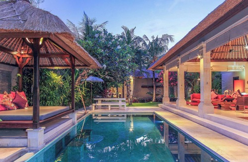 Central Seminyak Villa | Seminyak villa close to all the famous hotspots!
