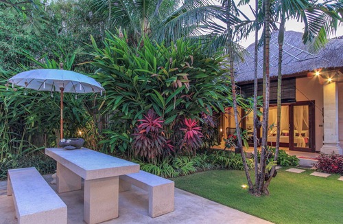 Central Seminyak Villa | Seminyak villa close to all the famous hotspots!