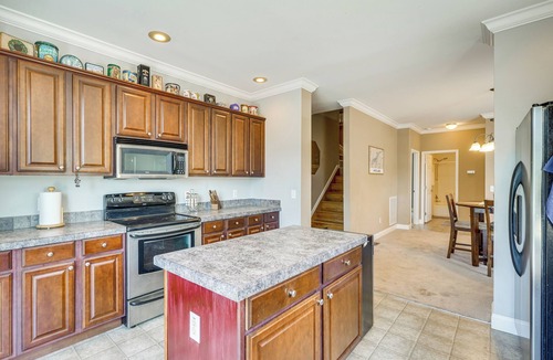 Semora House | Semora Vacation Rental w/Dock on Hyco Lake!