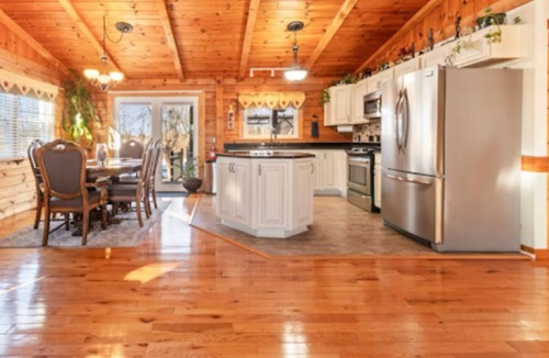 Geneva Cabin | Seneca Hideaway Main Cabin