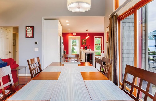 Romulus Cottage | Seneca Knoll:"Gorgeous Custom-built Home with Seneca Lake Views"
