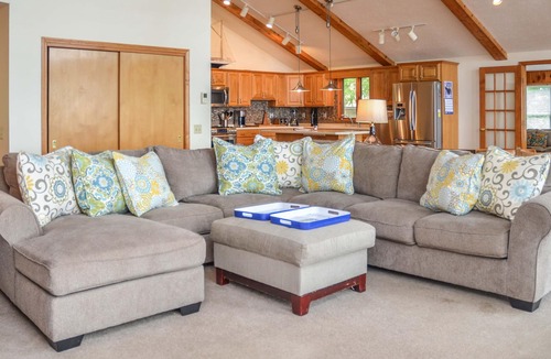 Teall Beach Cottage | Seneca Lake Effect: "Experience luxurious lake life"