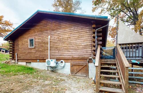 Valois House | Seneca Lake Log Cabin