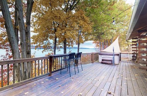 Valois House | Seneca Lake Log Cabin