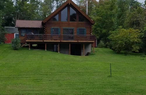 Town of Benton Cabin | Seneca lake Love Shack Route 14 Penn Yan NY in the heart of Wine Country