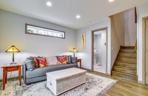 Valois Apartment | Seneca Lake Wine Trail Studio w/Balcony & Views!