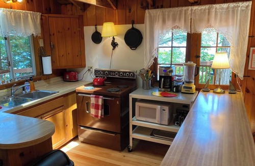 Town of Reading Cabin | Seneca Lakefront Cabin & Beach Cottage