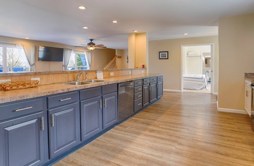 Town of Milo House | Seneca Shores: Attention Wine Trail and Lakefront Enthusiasts!