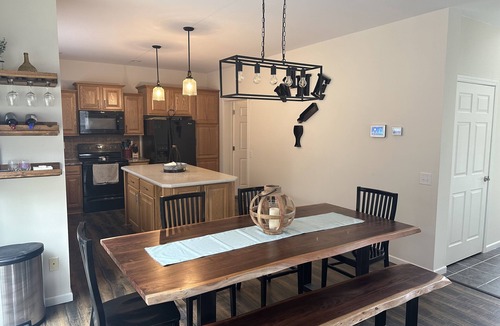 Town of Reading House | Seneca Summit: Lake view, private road