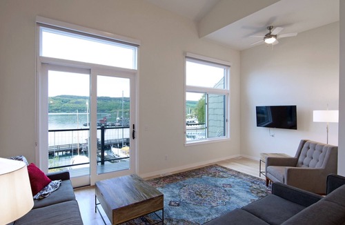 Town of Reading House | Seneca Sunset Vacation Rental - Walking to Watkins Glen Attractions