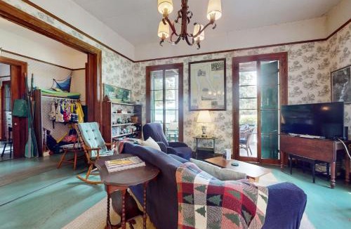 Rock Stream House | Seneca Vintage