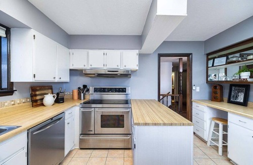 Valois House | Seneca Vista: 3 bedroom Seneca Lake home