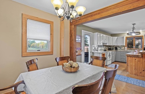 Valois House | Seneca Wine Trail | Pool | Hot Tub | Outdoor Bar