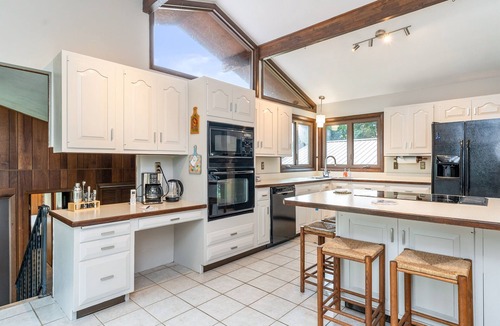 Geneva House | Seneca Wine Trail Retreat | Pool | Hot Tub | Pets