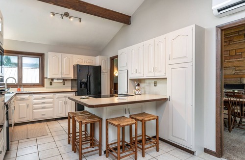 Geneva House | Seneca Wine Trail Retreat | Pool | Hot Tub | Pets