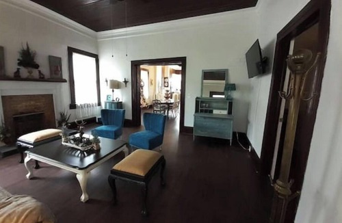Turin House | Senoia Farmhouse close to town, the home of The Walking Dead.