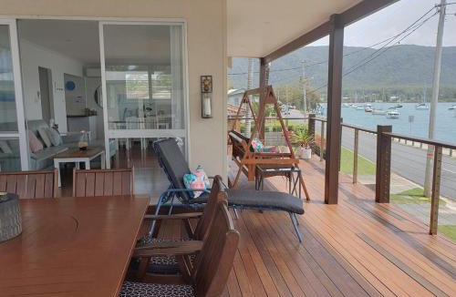 Dunbogan Apartment | Sensational Waterfront Apartment