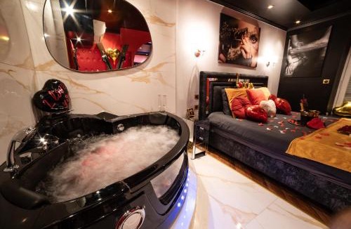 Poincare - Foch - Anatole France - Croix de Bourgogne Apartment | Sensual Room Love Room Nancy Sauna Double Douche