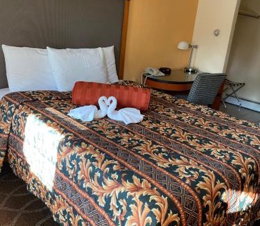 Cheyney Hotel | Sentinel Motel