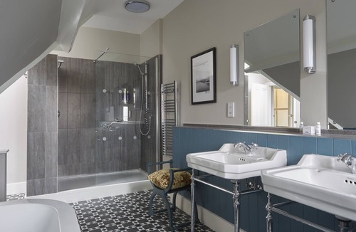 Totland Bay House | Sentry Mead