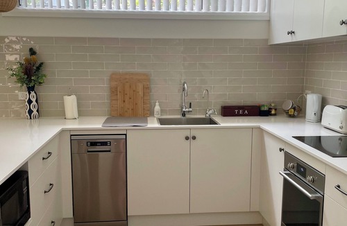 Normanhurst Cottage | Separate, 2 bdr brand new dwelling