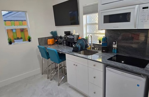 Liberty City Apartment | Separate Guesthouse-Private Bathroom-Full Kitchen-Free Parking-AC-Center of Mia.