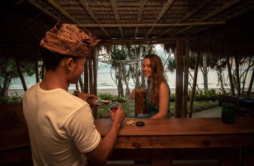 Melaya House | September VRBO Special $45! - Unforgettable Beachfront Glamping Experience!