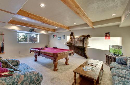 Lower Kingsbury House | Sequoia Chalet