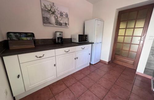 Bersac-sur-Rivalier House | Sequoia cottage