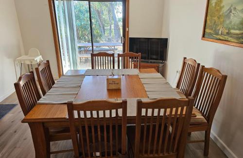 Hepburn House | Sequoia Lane